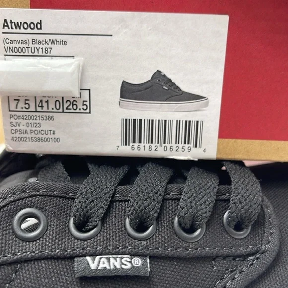 Vans Men’s Canvas Sneakers Classic Low-Top Design Atwood (Canvas) Black/White
